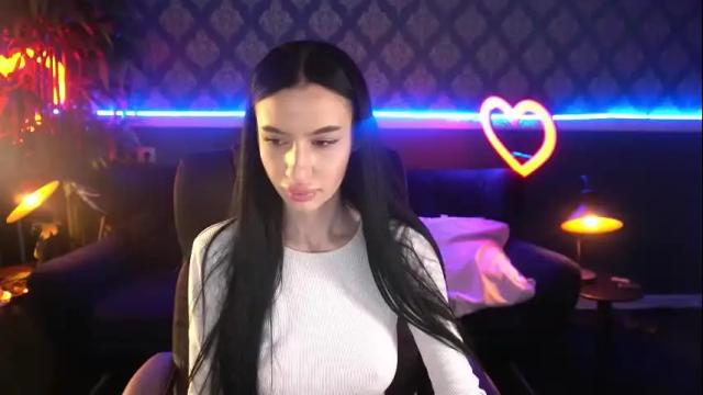 Image 2 of snow_whiteeex Stream on Chaturbate on 25 days ago