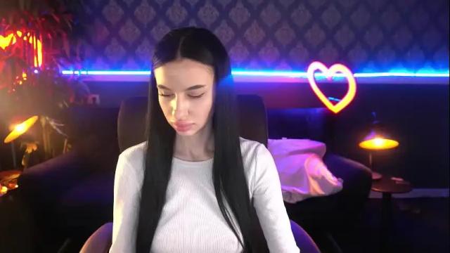 Image 4 of snow_whiteeex Stream on Chaturbate on 25 days ago