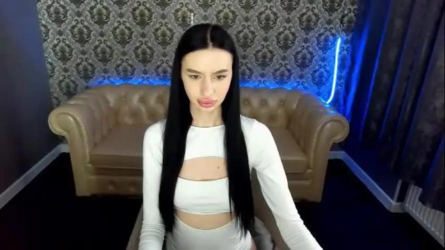 Image 3 of snow_whiteeex Stream on Chaturbate on 23 days ago