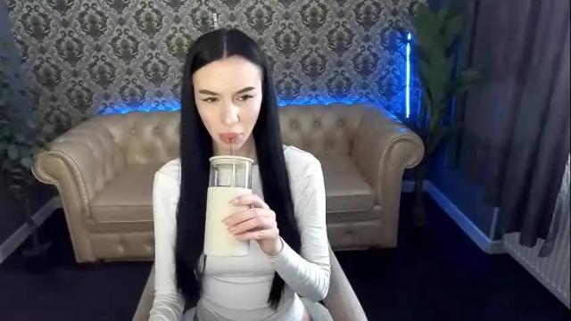 Image 7 of snow_whiteeex Stream on Chaturbate on 4 days ago