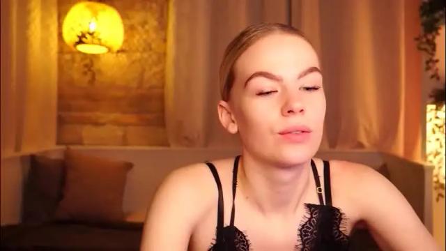 Thumbnail 2, snowbarbieee's Stream at Chaturbate, 1 month ago