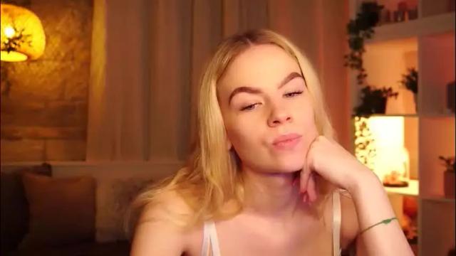 Thumbnail 1, snowbarbieee's Stream at Chaturbate, 1 month ago