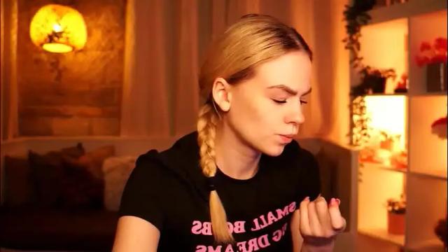 Thumbnail 2, snowbarbieee's Stream at Chaturbate, 22 days ago