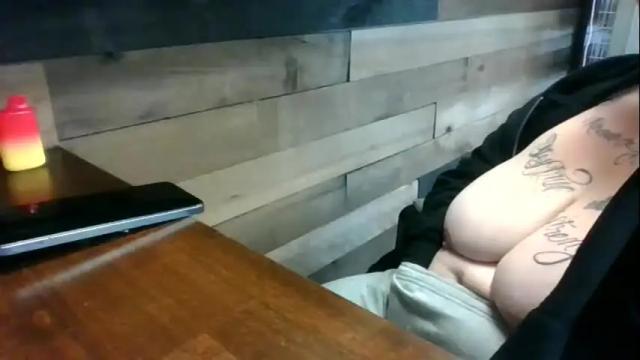 Image 10 of snowbunnyballs Stream on Chaturbate on 14 months ago