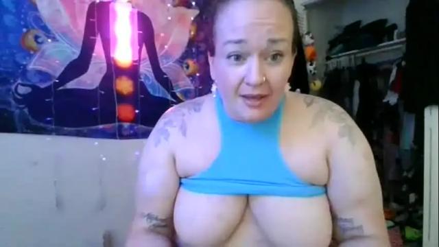 Image 6 of snowbunnz Stream on Chaturbate on 14 months ago