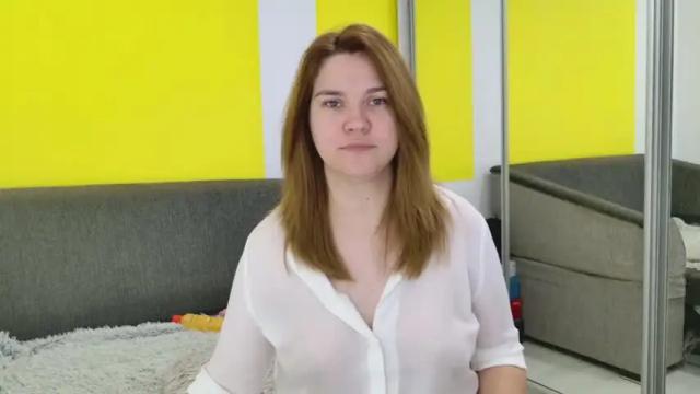 Image 2 of snowflakec Stream on Chaturbate on 17 months ago