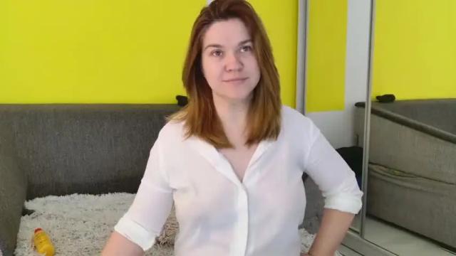 Image 2 of snowflakec Stream on Chaturbate on 15 months ago