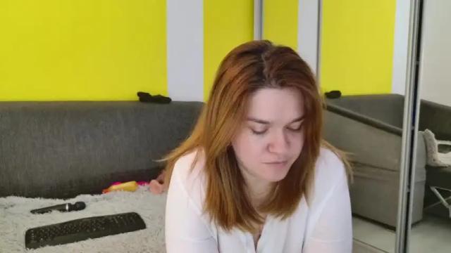 Image 8 of snowflakec Stream on Chaturbate on 15 months ago
