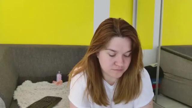 Image 4 of snowflakec Stream on Chaturbate on 14 months ago
