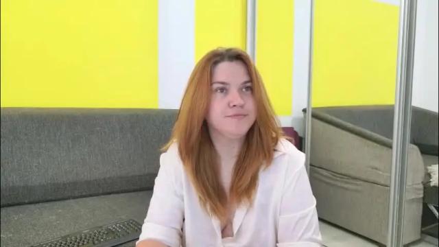 Image 10 of snowflakec Stream on Chaturbate on 3 months ago