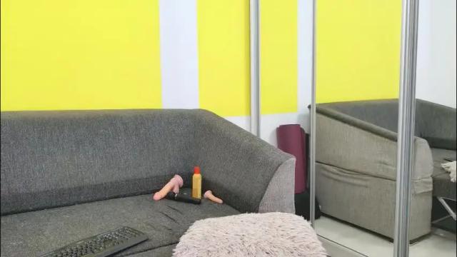 Image 2 of snowflakec Stream on Chaturbate on 2 months ago