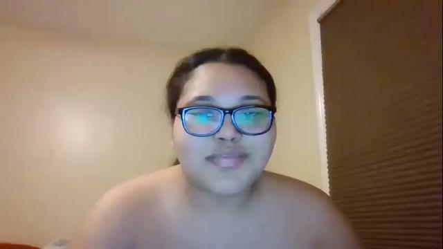 Image 6 of snowflakewonderland Stream on Chaturbate on 17 months ago