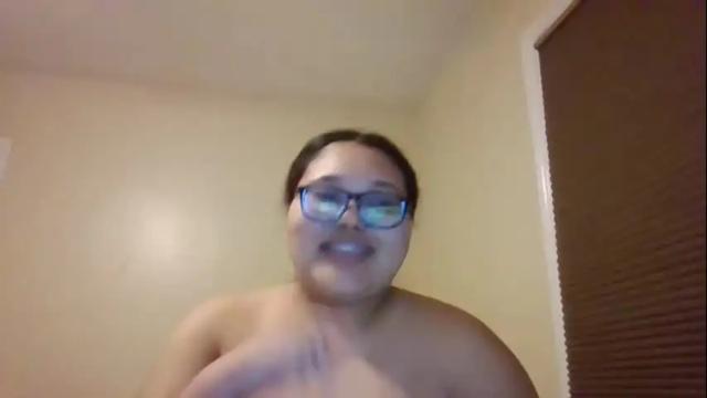 Image 7 of snowflakewonderland Stream on Chaturbate on 17 months ago