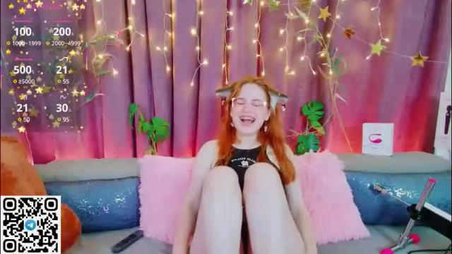 Image 3 of snowwhite_fox Stream on Chaturbate on 3 months ago