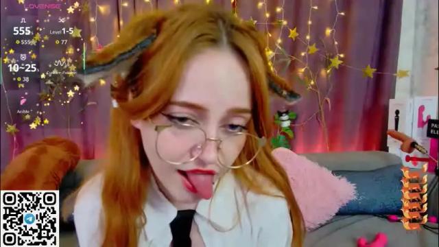 Image 4 of snowwhite_fox Stream on Chaturbate on 2 months ago