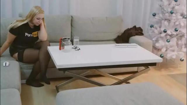 Image 8 of snowyphoenix Stream on Chaturbate on 1 month ago