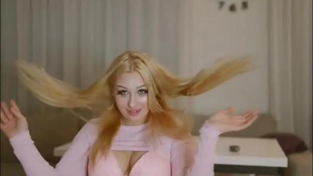 Image 2 of snowyphoenix Stream on Chaturbate on 1 month ago