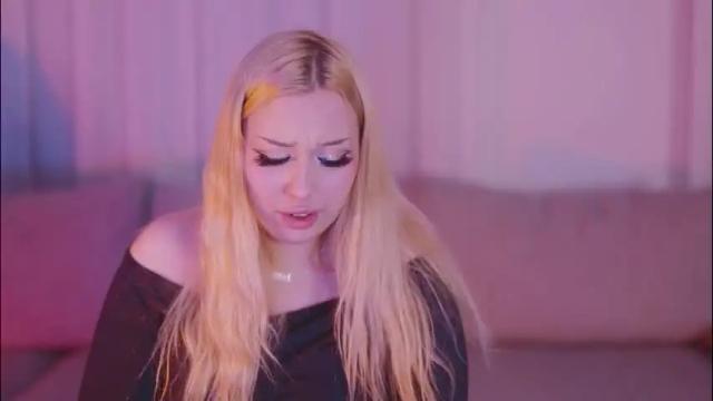 Image 6 of snowyphoenix Stream on Chaturbate on 9 days ago