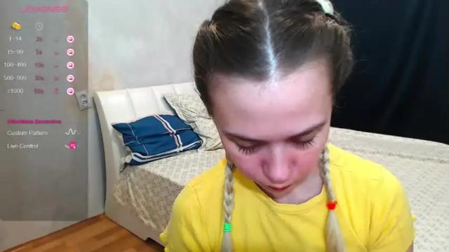 Image 12 of so_cute_holly Stream on Chaturbate on 18 months ago