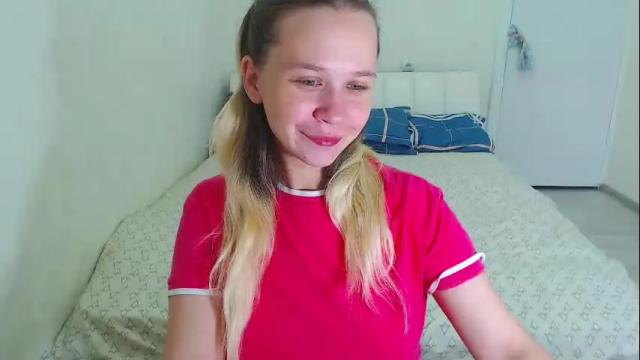 Image 7 of so_cute_holly Stream on Chaturbate on 5 months ago