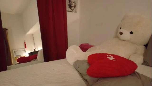 Image 12 of so_icy_ivy Stream on Chaturbate on 1 month ago