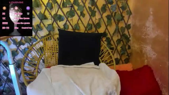 Image 3 of sobigcurvy44 Stream on Chaturbate on 27 days ago