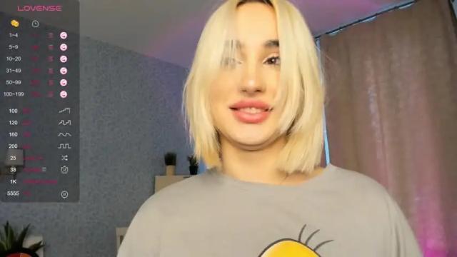 Image 10 of soda_love Stream on Chaturbate on 13 months ago