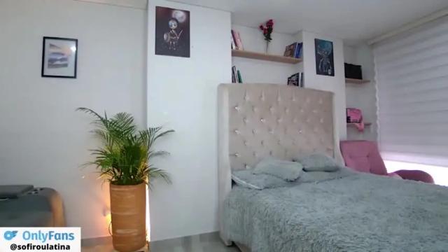 Image 12 of soffi_rousel_ Stream on Chaturbate on 13 months ago