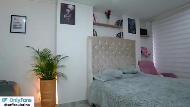 Image 2 of soffi_rousel_ Stream on Chaturbate on 13 months ago