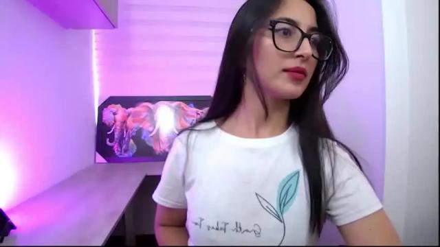 Image 2 of soffi_rousel_ Stream on Chaturbate on 7 days ago