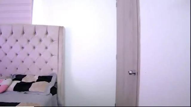 Image 8 of soffi_rousel_ Stream on Chaturbate on 1 month ago