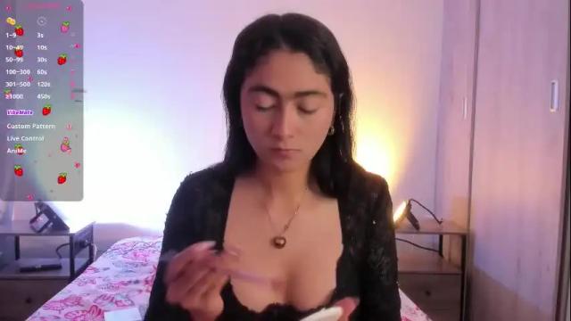 Image 3 of soffiarose Stream on Chaturbate on 1 month ago