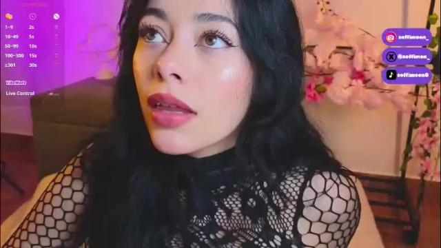 Image 2 of soffimoon_ Stream on Chaturbate on 5 months ago