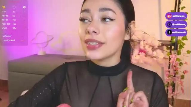 Image 6 of soffimoon_ Stream on Chaturbate on 5 months ago