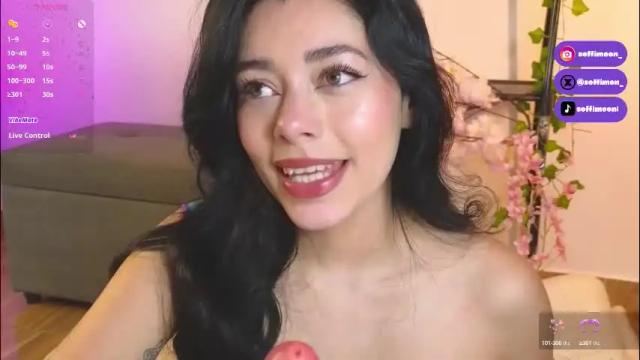 Image 12 of soffimoon_ Stream on Chaturbate on 5 months ago