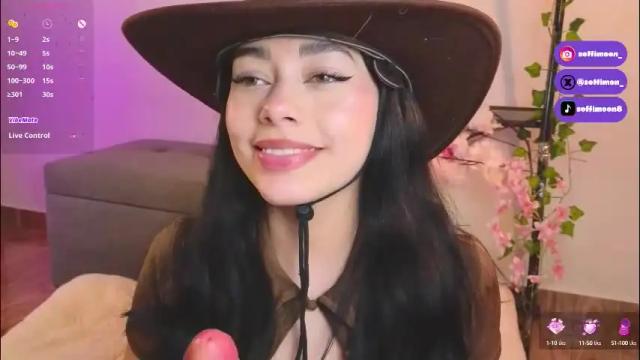 Image 7 of soffimoon_ Stream on Chaturbate on 5 months ago