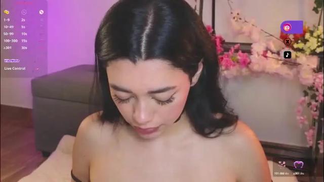 Image 10 of soffimoon_ Stream on Chaturbate on 4 months ago