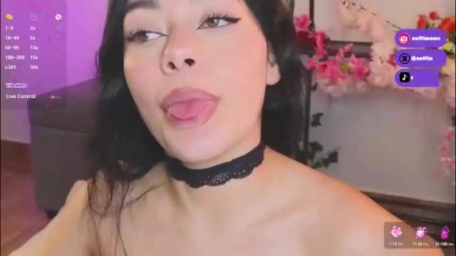 Image 4 of soffimoon_ Stream on Chaturbate on 4 months ago