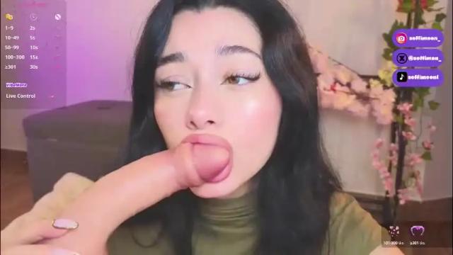 Image 2 of soffimoon_ Stream on Chaturbate on 4 months ago