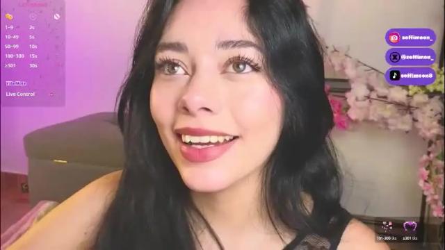 Image 3 of soffimoon_ Stream on Chaturbate on 4 months ago