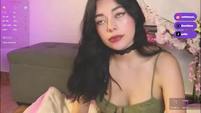 Image 12 of soffimoon_ Stream on Chaturbate on 4 months ago