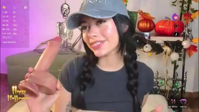 Image 3 of soffimoon_ Stream on Chaturbate on 2 months ago