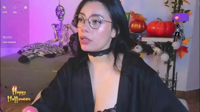 Image 10 of soffimoon_ Stream on Chaturbate on 2 months ago