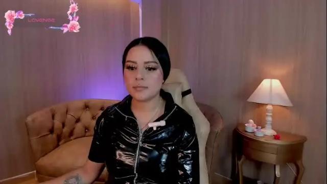 Image 3 of soffiqueen Stream on Chaturbate on 1 month ago
