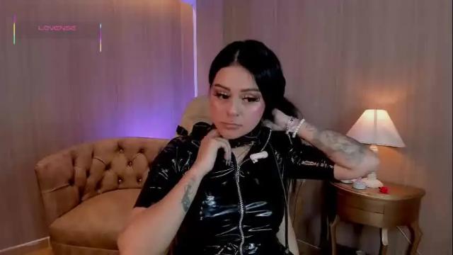Image 4 of soffiqueen Stream on Chaturbate on 1 month ago