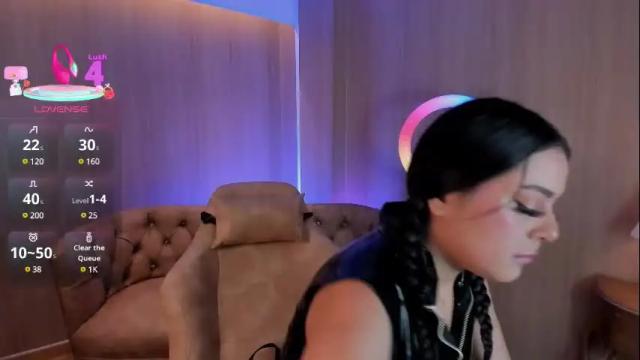 Image 4 of soffiqueen Stream on Chaturbate on 14 days ago