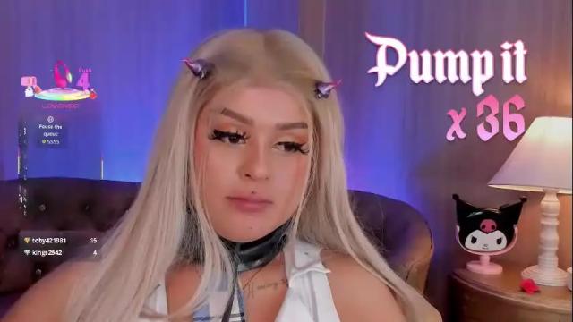 Image 8 of soffiqueen Stream on Chaturbate on 7 days ago