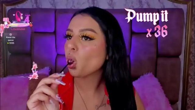 Image 6 of soffiqueen Stream on Chaturbate on 1 month ago