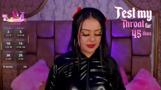 Image 11 of soffiqueen Stream on Chaturbate on 29 days ago