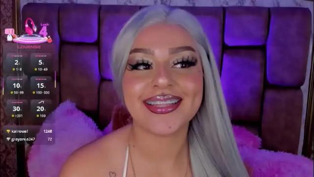 Image 3 of soffiqueen Stream on Chaturbate on 28 days ago